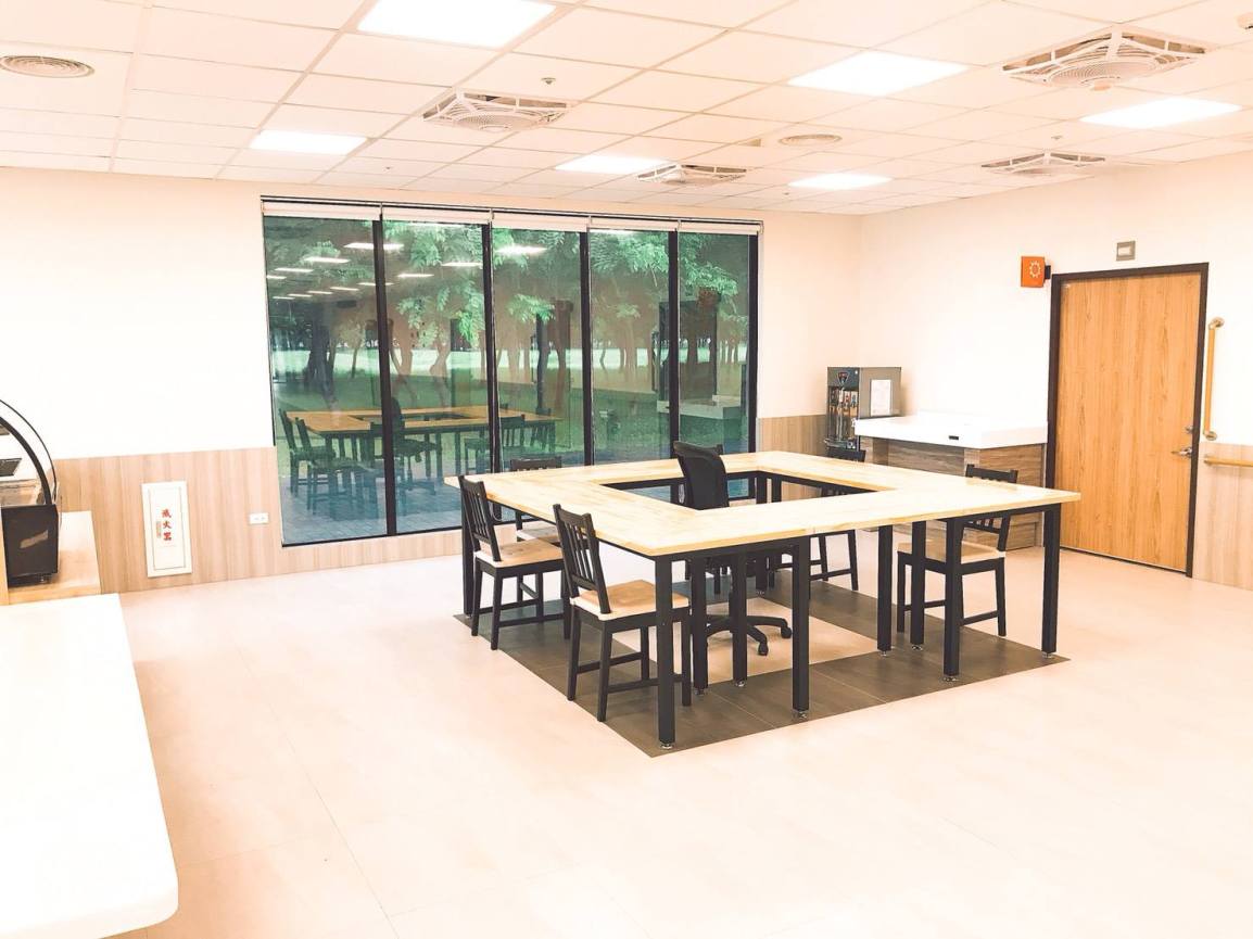 36686791_646755702346910_3847881103364849664_o